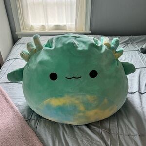 Axolotl squishmellow extra large